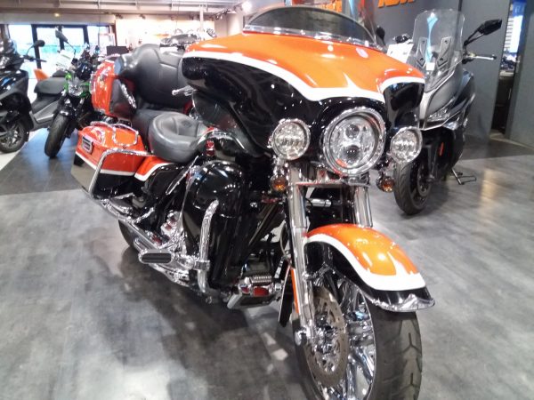 HARLEY DAVIDSON ELECTRA GLIDE ULTRA CLASSIC CVO – Image 2