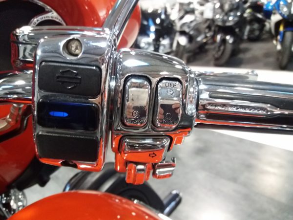 HARLEY DAVIDSON ELECTRA GLIDE ULTRA CLASSIC CVO – Image 11