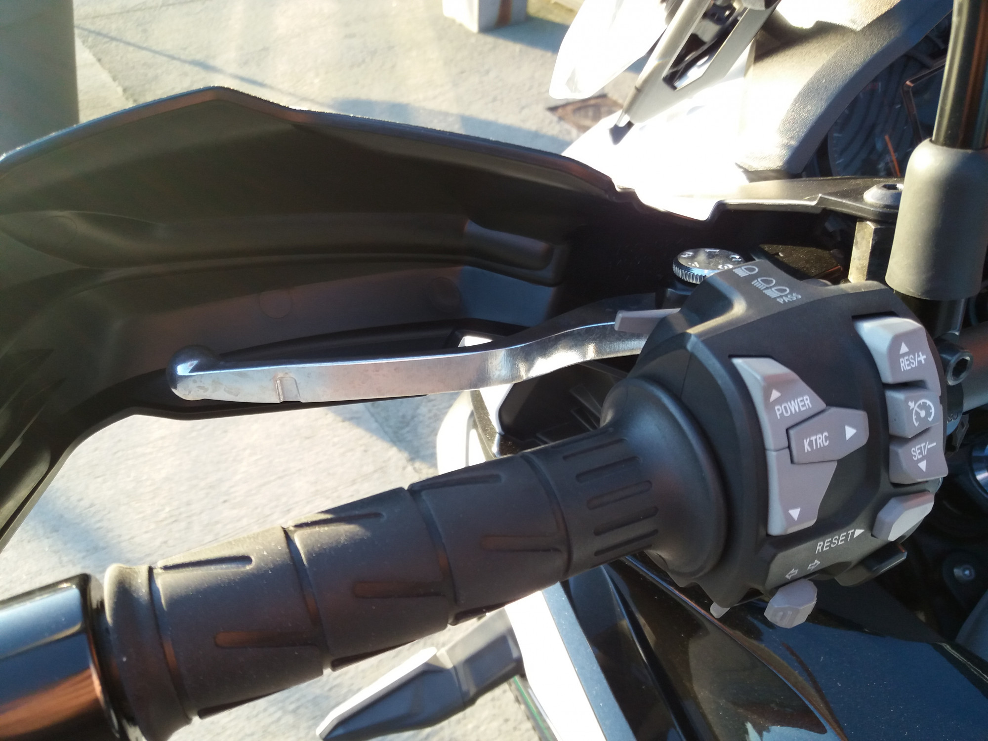 KAWASAKI VERSYS 1000 – Image 6