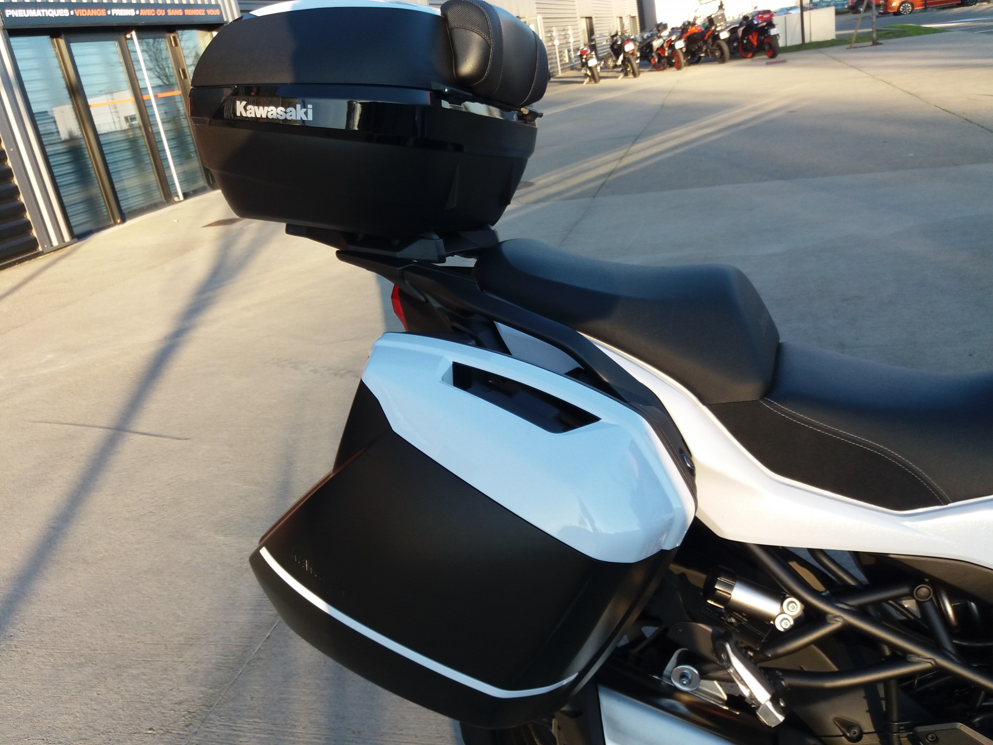KAWASAKI VERSYS 1000 – Image 10