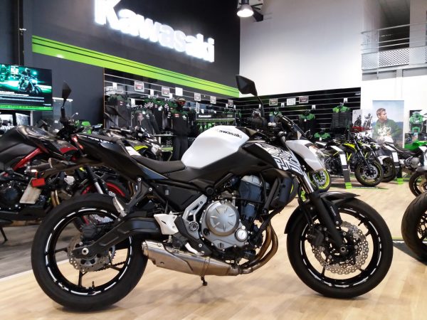 KAWASAKI Z 650 (47.5CV)