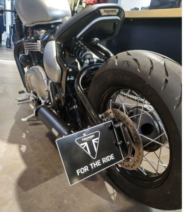 TRIUMPH Bonneville Bobber préparé – Image 2