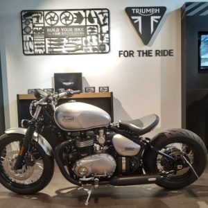 TRIUMPH Bonneville Bobber préparé