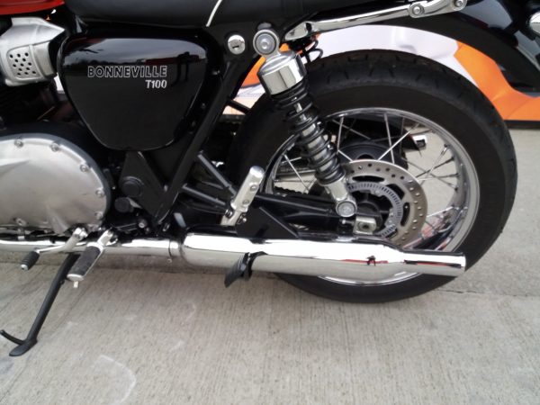TRIUMPH T 100 – Image 6