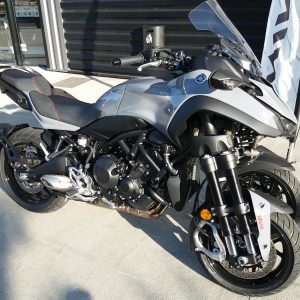 YAMAHA NIKEN GT GRIS 2019