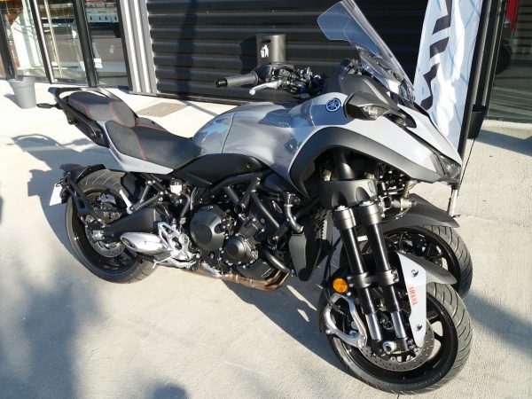 YAMAHA NIKEN GT GRIS 2019