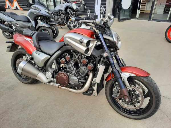 YAMAHA VMAX 1700