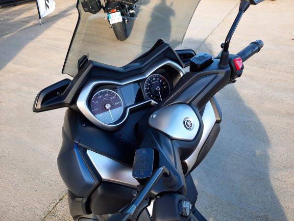 YAMAHA XMAX 125 – Image 3