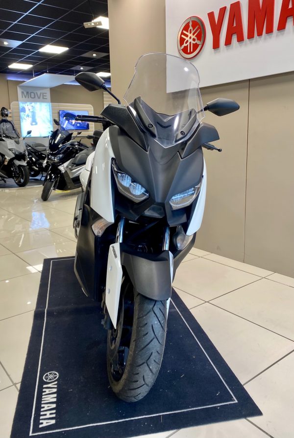 YAMAHA XMAX 300 ABS – Image 2