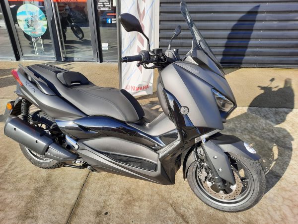 YAMAHA XMAX 300 tech max