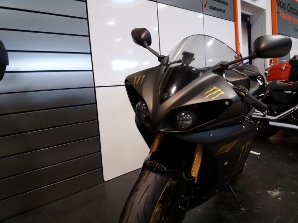 YAMAHA YZF 1000 R1 – Image 3