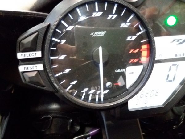 YAMAHA YZF 1000 R1 – Image 4