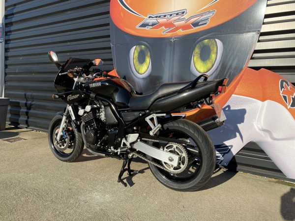 YAMAHA FZS FAZER – Image 4