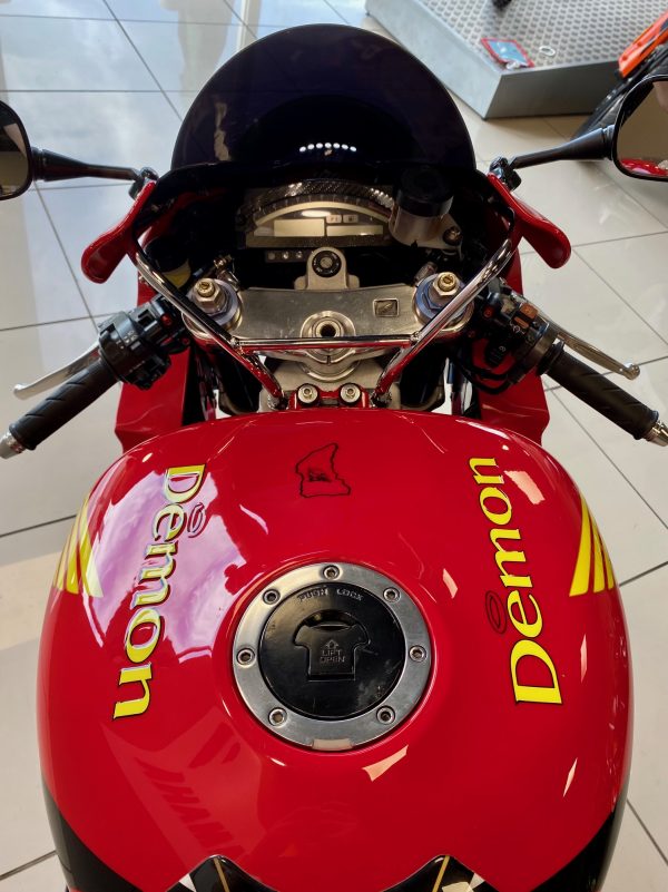 HONDA VTR 1000 RC51 – Image 10