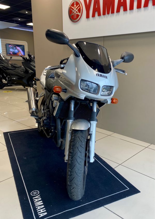 YAMAHA FZ6 600 FAZER – Image 3