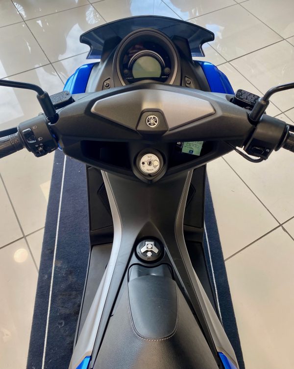 YAMAHA NMAX 125 – Image 2