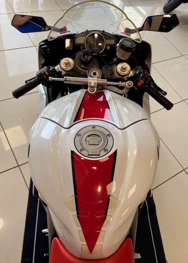 YAMAHA YZF-R6 – Image 2