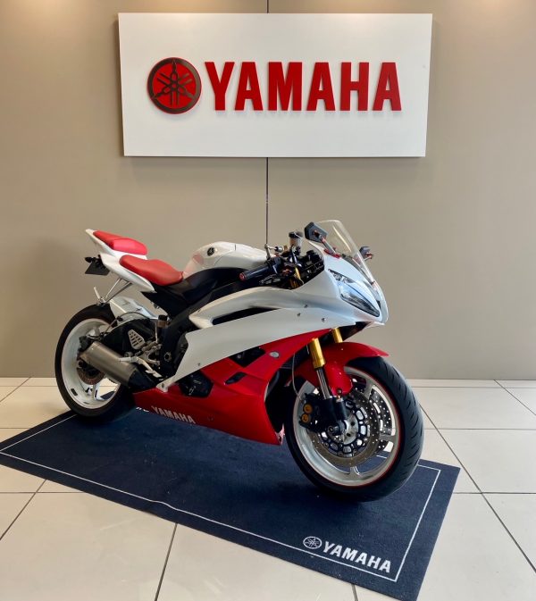 YAMAHA YZF-R6 – Image 6