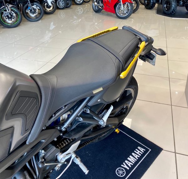 YAMAHA MT-09 – Image 3