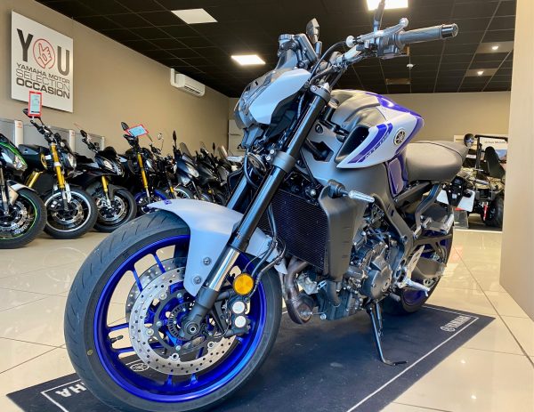 YAMAHA MT-09 – Image 3