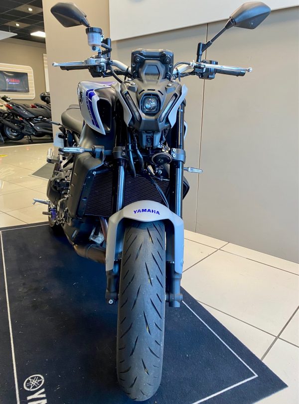 YAMAHA MT-09 – Image 4