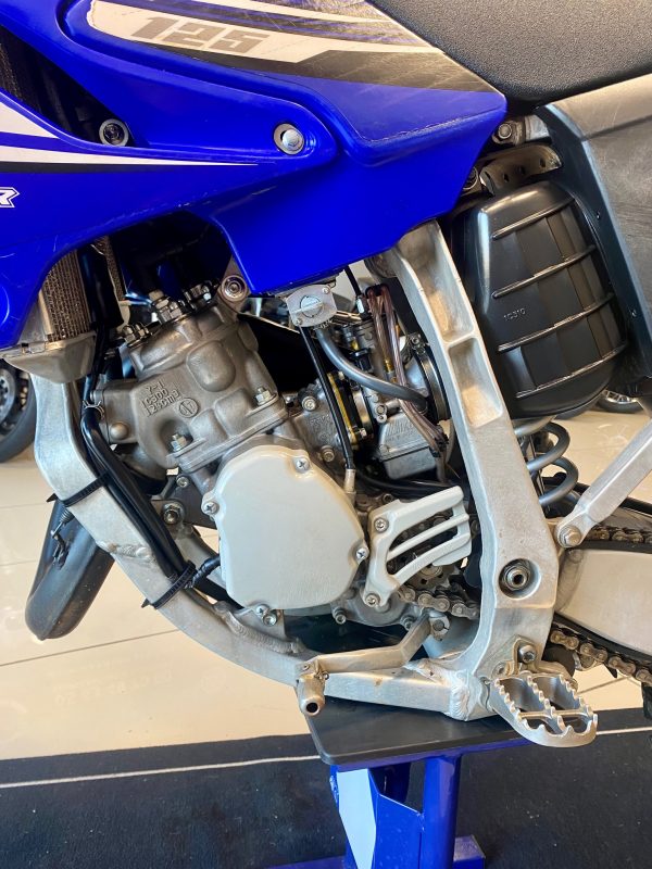 YAMAHA YZ 125 – Image 3
