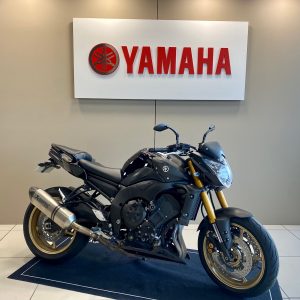 YAMAHA FZ8 R