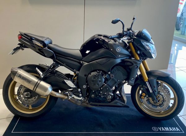 YAMAHA FZ8 R – Image 2