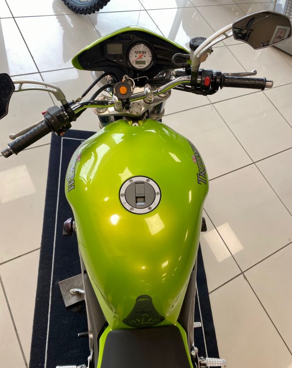 TRIUMPH STREET TRIPLE 955 I – Image 2