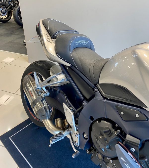 YAMAHA FZ1 – Image 5