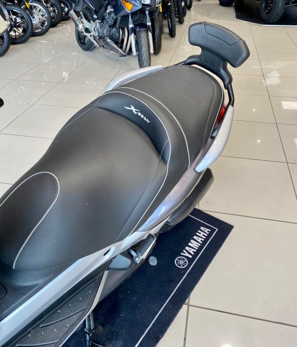 YAMAHA X-MAX 125 – Image 4