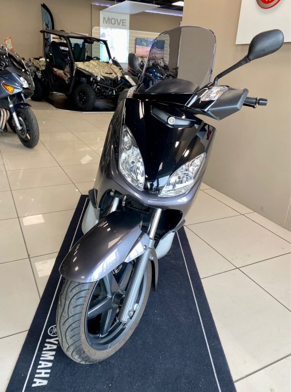 YAMAHA X-MAX 125 – Image 5