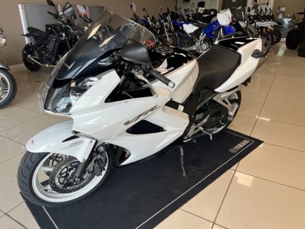 HONDA VFR 800 VTEC – Image 5