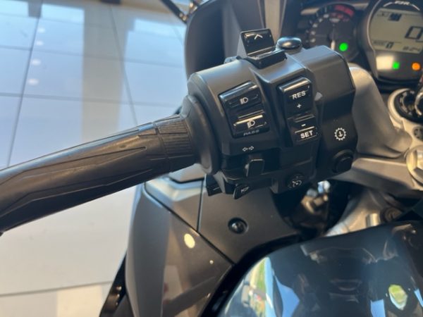 YAMAHA FJR 1300 AS – Image 4