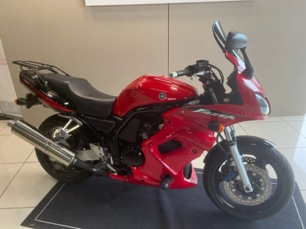 YAMAHA FZS FAZER – Image 3