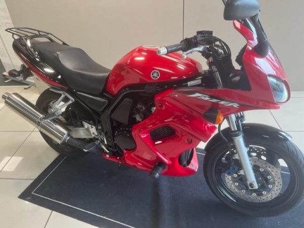 YAMAHA FZS FAZER – Image 4