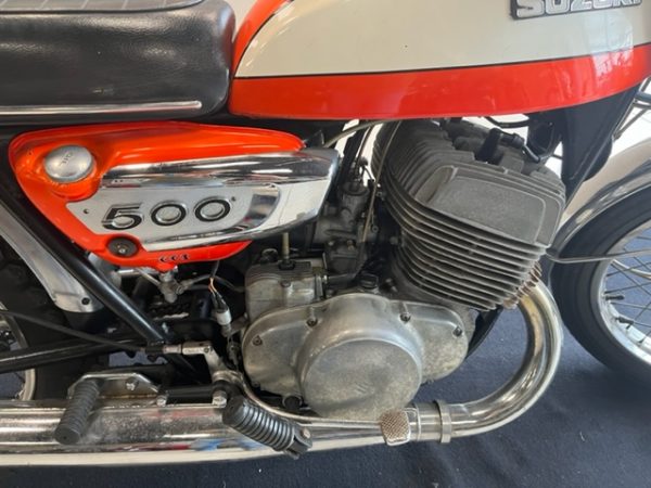 SUZUKI T500 – Image 7