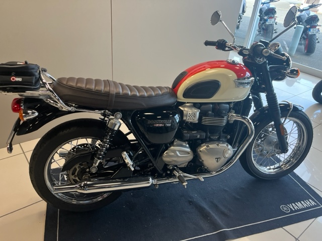 TRIUMPH Bonneville T100 – Image 2