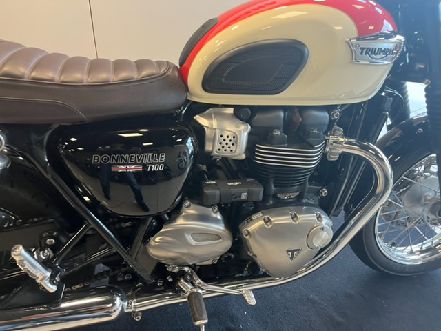TRIUMPH Bonneville T100 – Image 5