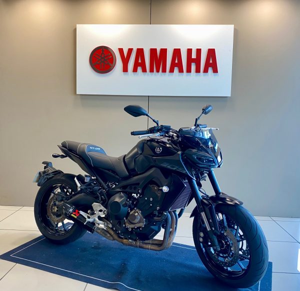 YAMAHA MT-09