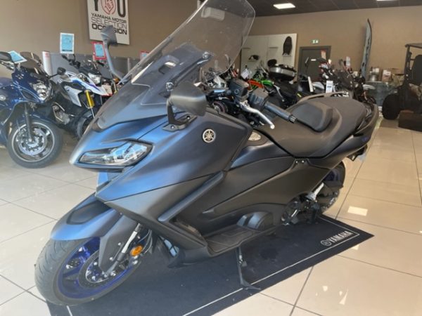 YAMAHA TMAX 560 – Image 3
