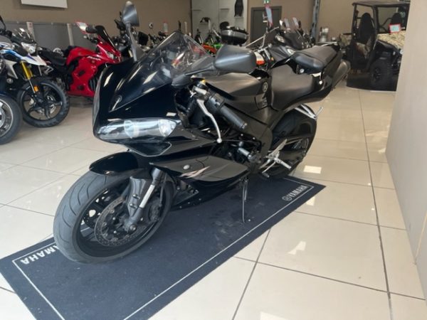 YAMAHA YZF 1000 R1 – Image 4