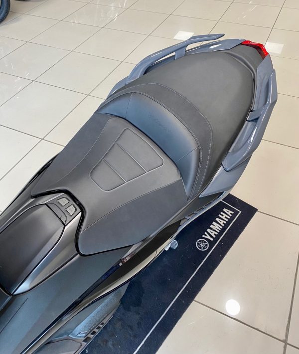 YAMAHA TMAX 560 TECH MAX – Image 4