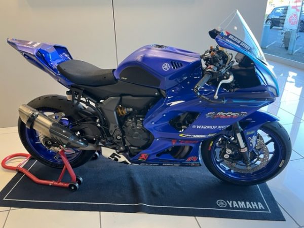YAMAHA YZF-R7 – Image 2