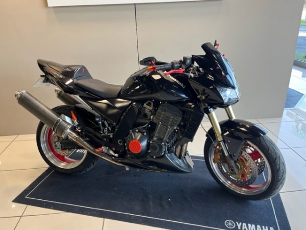 KAWASAKI Z 1000 – Image 8