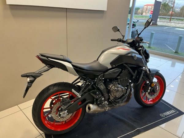YAMAHA MT-07 – Image 3