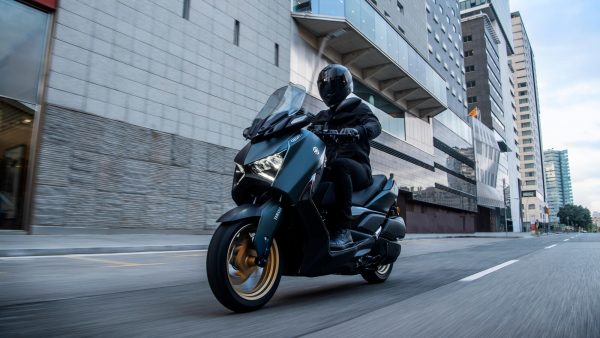 YAMAHA XMAX 300 Tech Max – Image 3