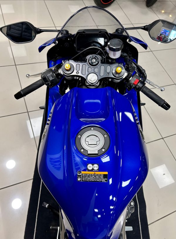 YAMAHA YZF-R7 – Image 6