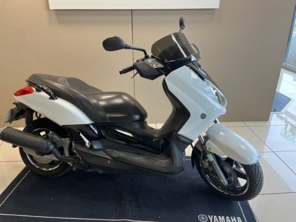 YAMAHA XMAX 125 – Image 4