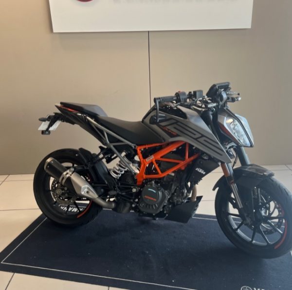 KTM 125 DUKE ABS – Image 3
